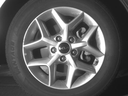 Used 2025 Kia Soul LX w/ LX Technology Package FWD image 13
