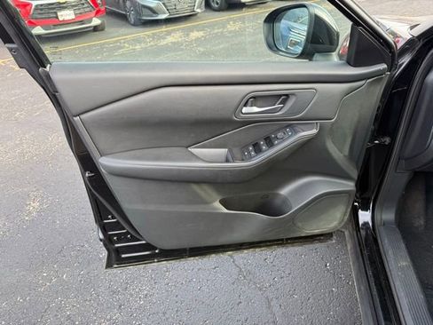 Used 2024 Nissan Rogue SV image 15