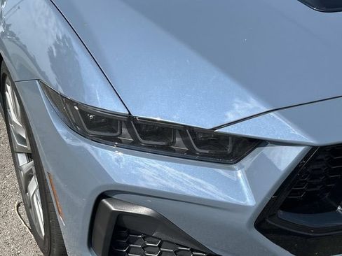 Used 2025 Ford Mustang GT Premium RWD image 4