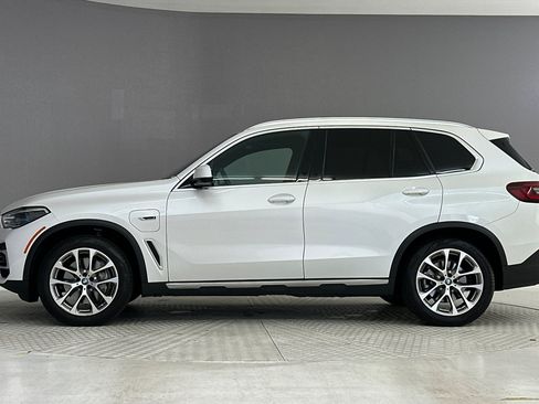 Used 2023 BMW X5 xDrive45e w/ Executive Package AWD/4WD image 2