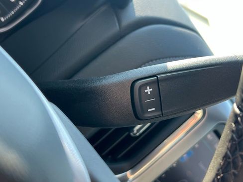 Used 2022 GMC Sierra 1500 Elevation image 32