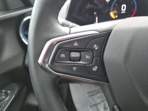 Used 2025 Chevrolet Trax LT w/ Driver Confidence Package image 18