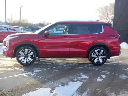 New 2026 Mitsubishi Outlander SEL image 19