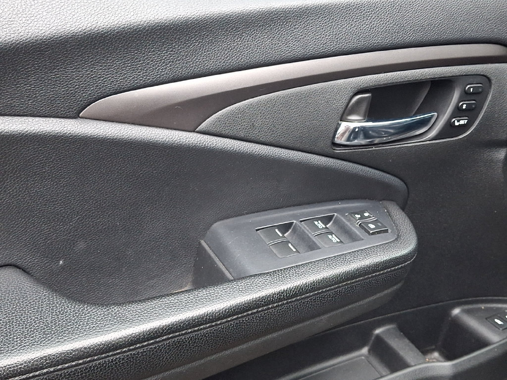 Used 2019 Honda Pilot EX-L image 11