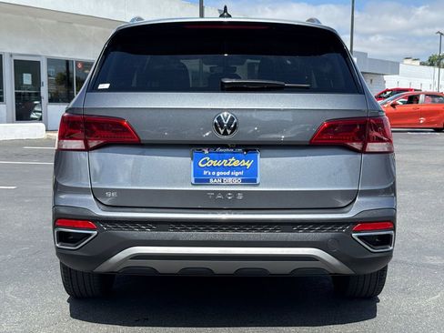 Used 2024 Volkswagen Taos SE FWD image 8