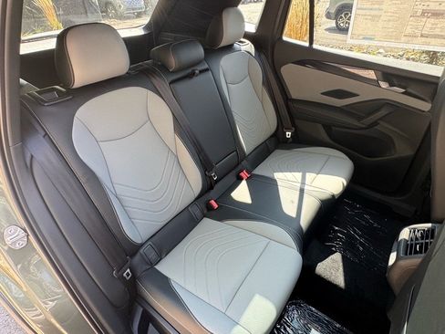 New 2025 Volkswagen Tiguan SE R-Line image 14