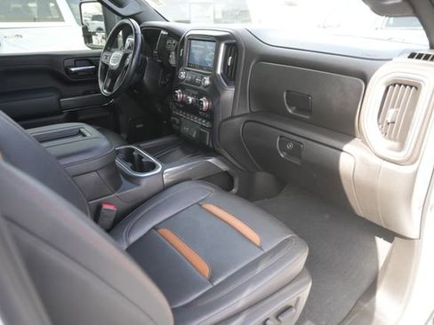 Used 2022 GMC Sierra 3500 AT4 image 17