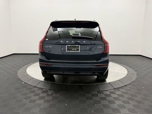 New 2026 Volvo XC90 T8 Ultra w/ Lounge Package image 3