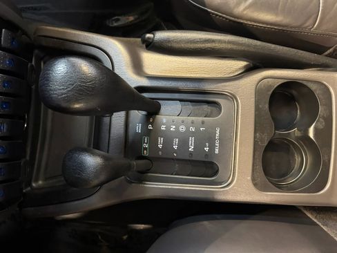 Used 2000 Jeep Grand Cherokee Laredo AWD/4WD image 17