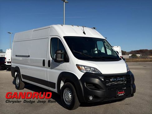New 2026 RAM ProMaster 2500 w/ Convenience Group image 1