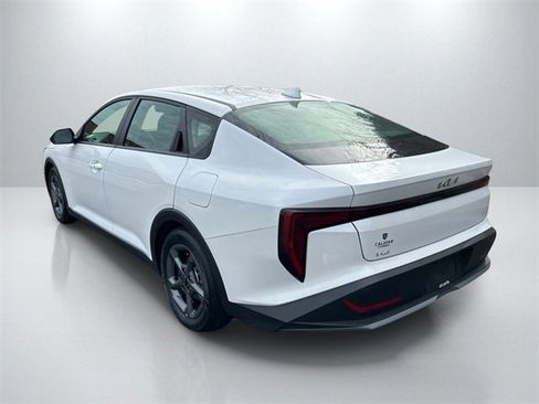 Certified 2025 Kia K4 LXS image 5