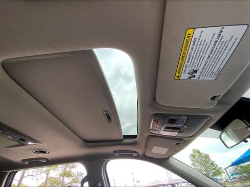 Used 2025 Kia Telluride S image 14