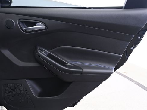 Used 2016 Ford Focus RS image 17