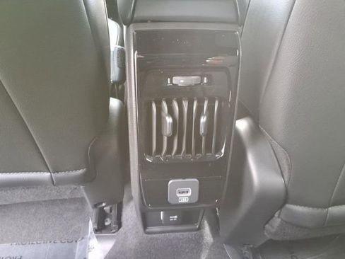 New 2026 Jeep Compass Limited AWD/4WD image 15