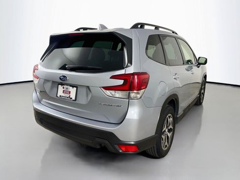 Used 2022 Subaru Forester Premium AWD/4WD image 13