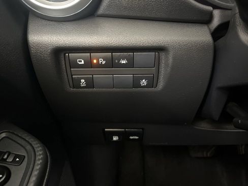 Used 2025 Nissan Versa S FWD image 49