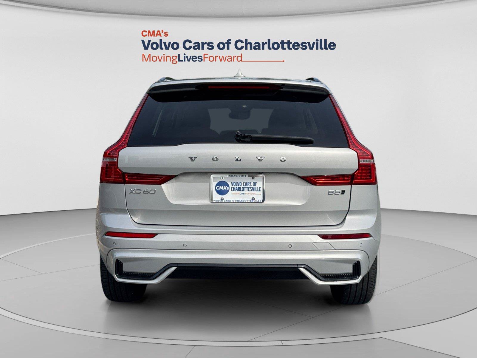 Certified 2024 Volvo XC60 B5 Plus w/ Climate Package AWD/4WD image 4