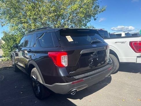 Used 2024 Ford Explorer XLT w/ Equipment Group 202A AWD/4WD image 5