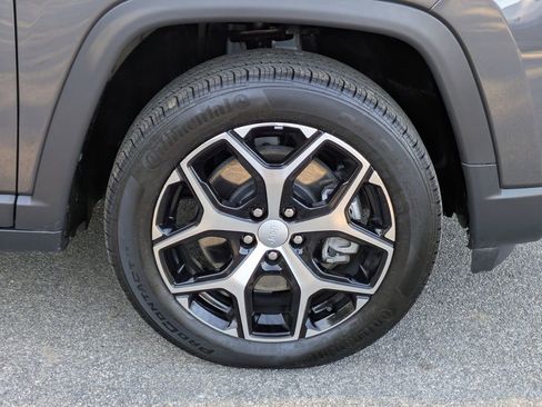 Used 2024 Jeep Compass Limited image 12