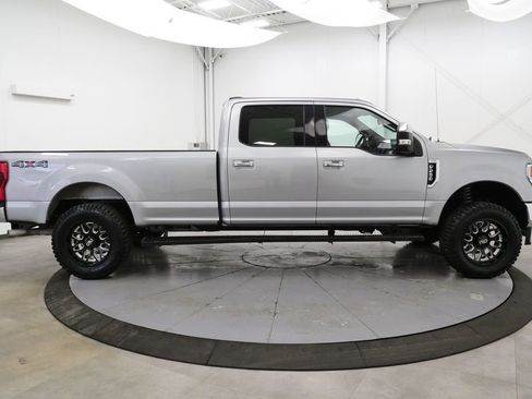 Used 2020 Ford F250 XLT w/ XLT Premium Package image 8