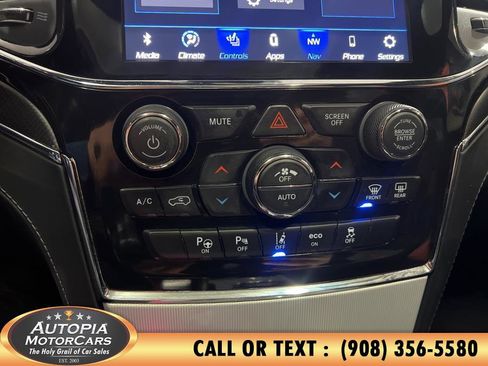 Used 2021 Jeep Grand Cherokee SRT image 32