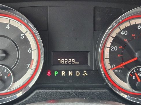 Used 2017 Dodge Grand Caravan SXT image 20