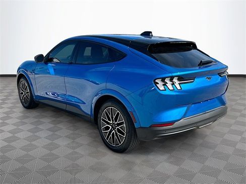 Used 2025 Ford Mustang Mach-E Premium image 7