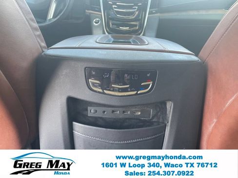 Used 2019 Cadillac Escalade ESV Premium Luxury AWD/4WD image 25