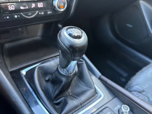 Used 2018 MAZDA MAZDA3 Grand Touring w/ Premium Equipment Package FWD image 19