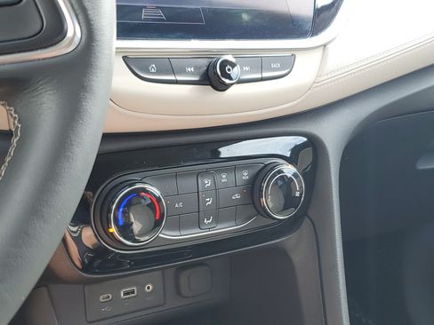 Used 2023 Buick Encore GX Preferred FWD image 27