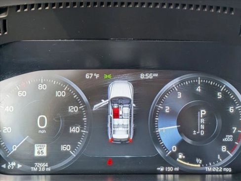 Used 2021 Volvo XC60 T5 Inscription w/ Advanced Package FWD image 11