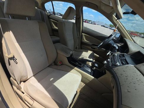 Used 2009 Honda Accord LX-P image 8