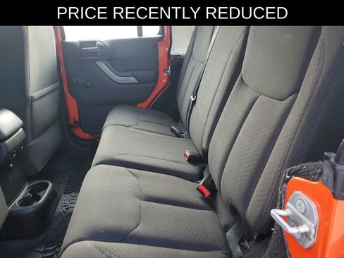 Used 2015 Jeep Wrangler Unlimited Sport w/ Connectivity Group image 9