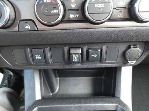 Used 2021 Toyota Tacoma TRD Off-Road image 56