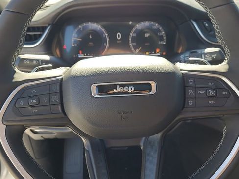 New 2025 Jeep Grand Cherokee L Altitude RWD image 12