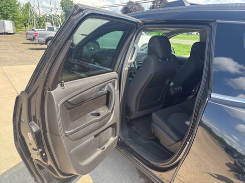 Used 2016 Chevrolet Traverse LT w/ Style and Technology Package AWD/4WD image 13
