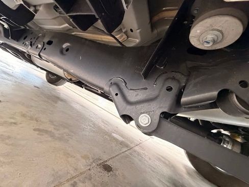 Used 2023 Jeep Gladiator Sport AWD/4WD image 46
