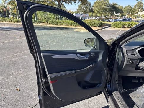 Used 2023 Ford Escape Platinum AWD/4WD image 24