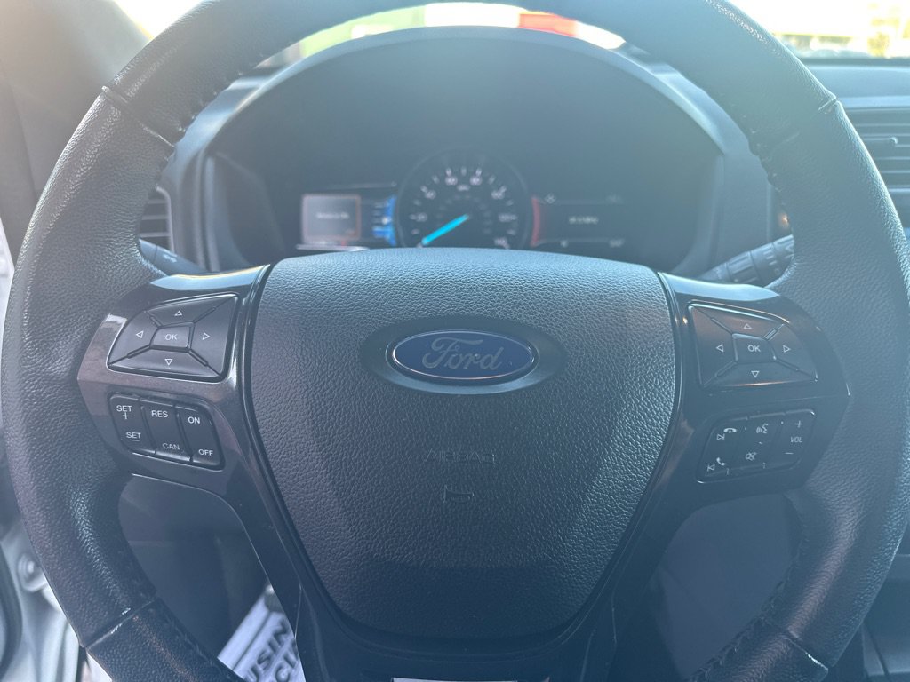 Used 2018 Ford Explorer XLT w/ Equipment Group 202A AWD/4WD image 25