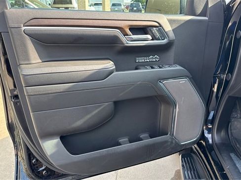 Used 2024 Chevrolet Silverado 1500 High Country w/ Technology Package image 19