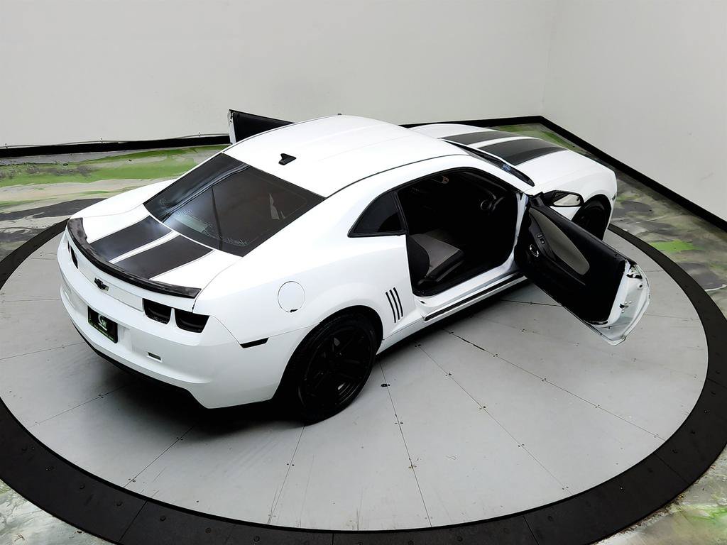 Used 2012 Chevrolet Camaro LS RWD image 31