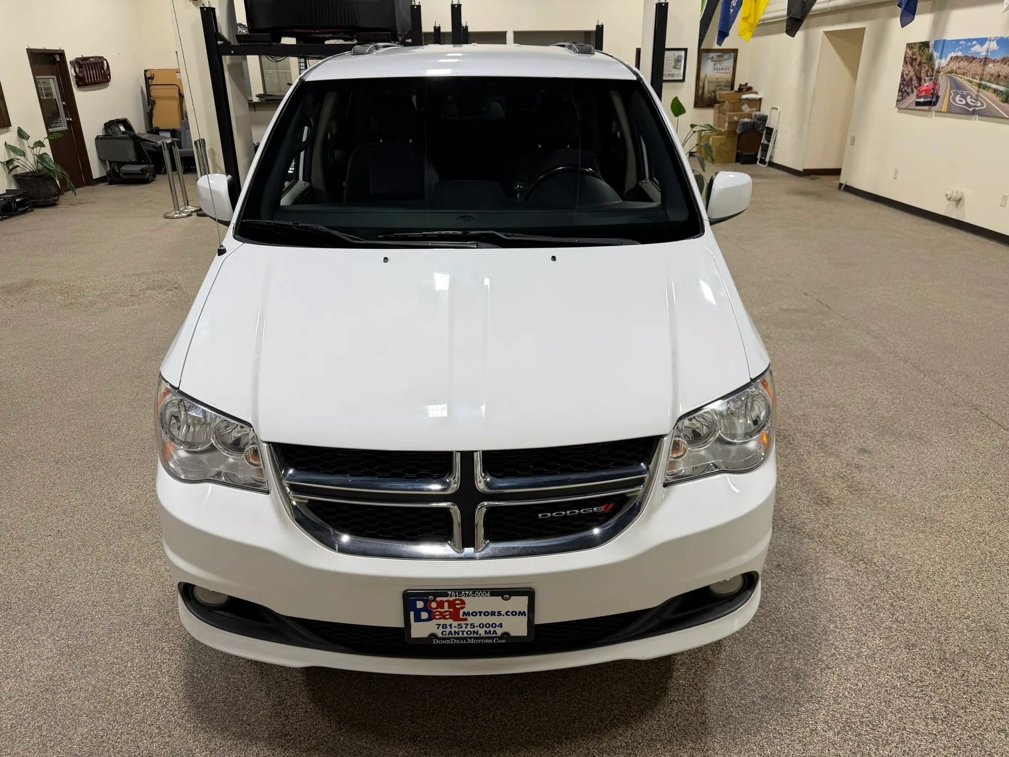 Used 2019 Dodge Grand Caravan SXT FWD image 12