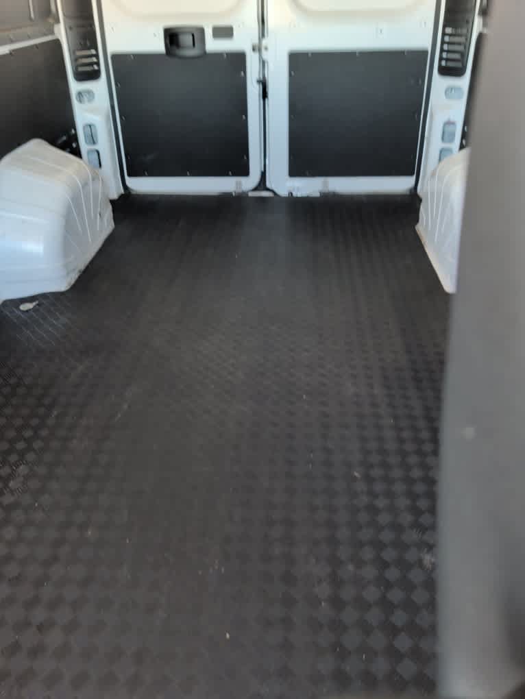 Used 2025 RAM ProMaster 2500 w/ Convenience Group FWD image 13