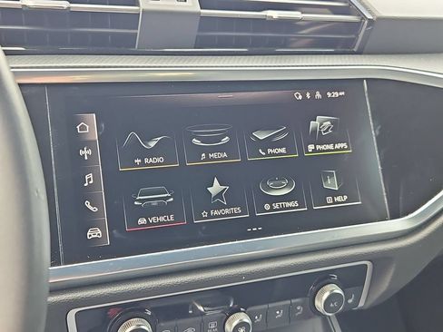 Used 2025 Audi Q3 2.0T Premium AWD/4WD image 23