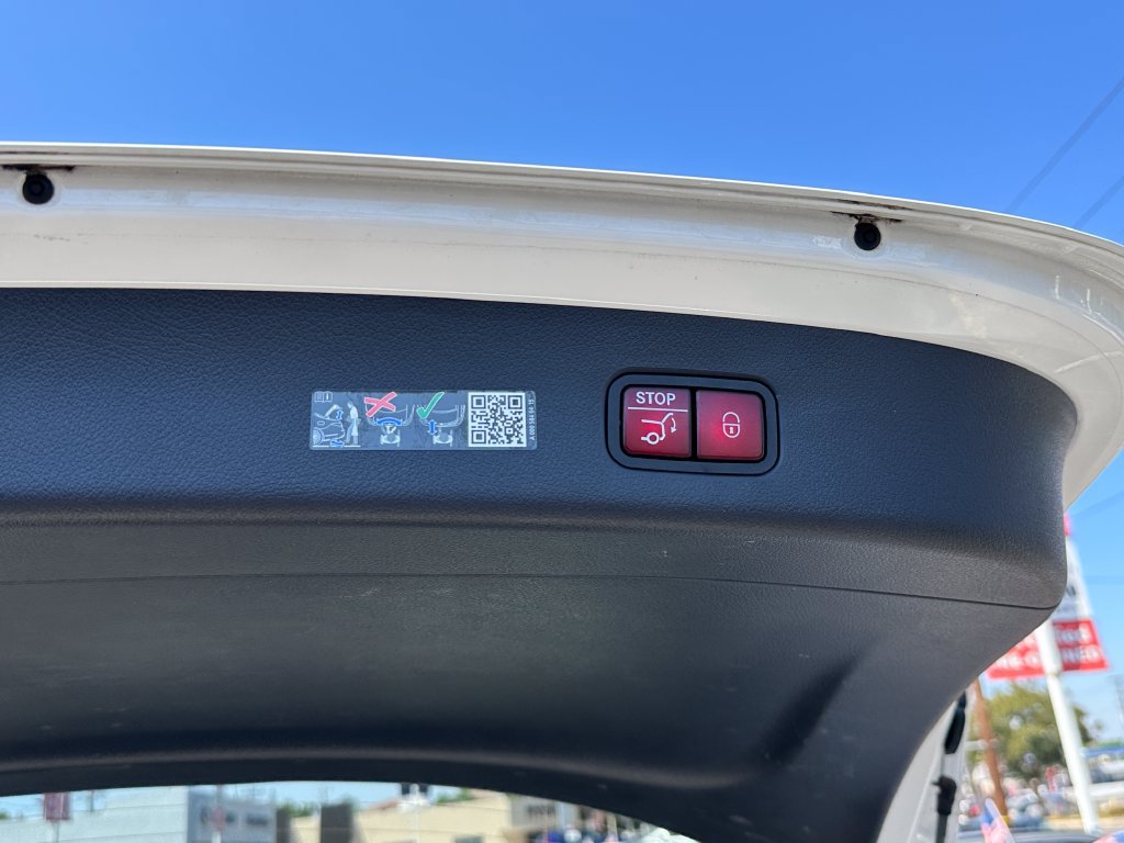 Used 2024 Mercedes-Benz GLC 300 image 21