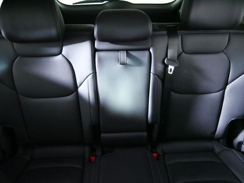 Certified 2026 Genesis GV70 2.5T AWD/4WD image 13