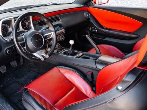 Used 2010 Chevrolet Camaro SS w/ RS Package image 2