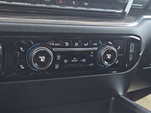 Used 2024 Chevrolet Silverado 3500 LT w/ Convenience Package image 23