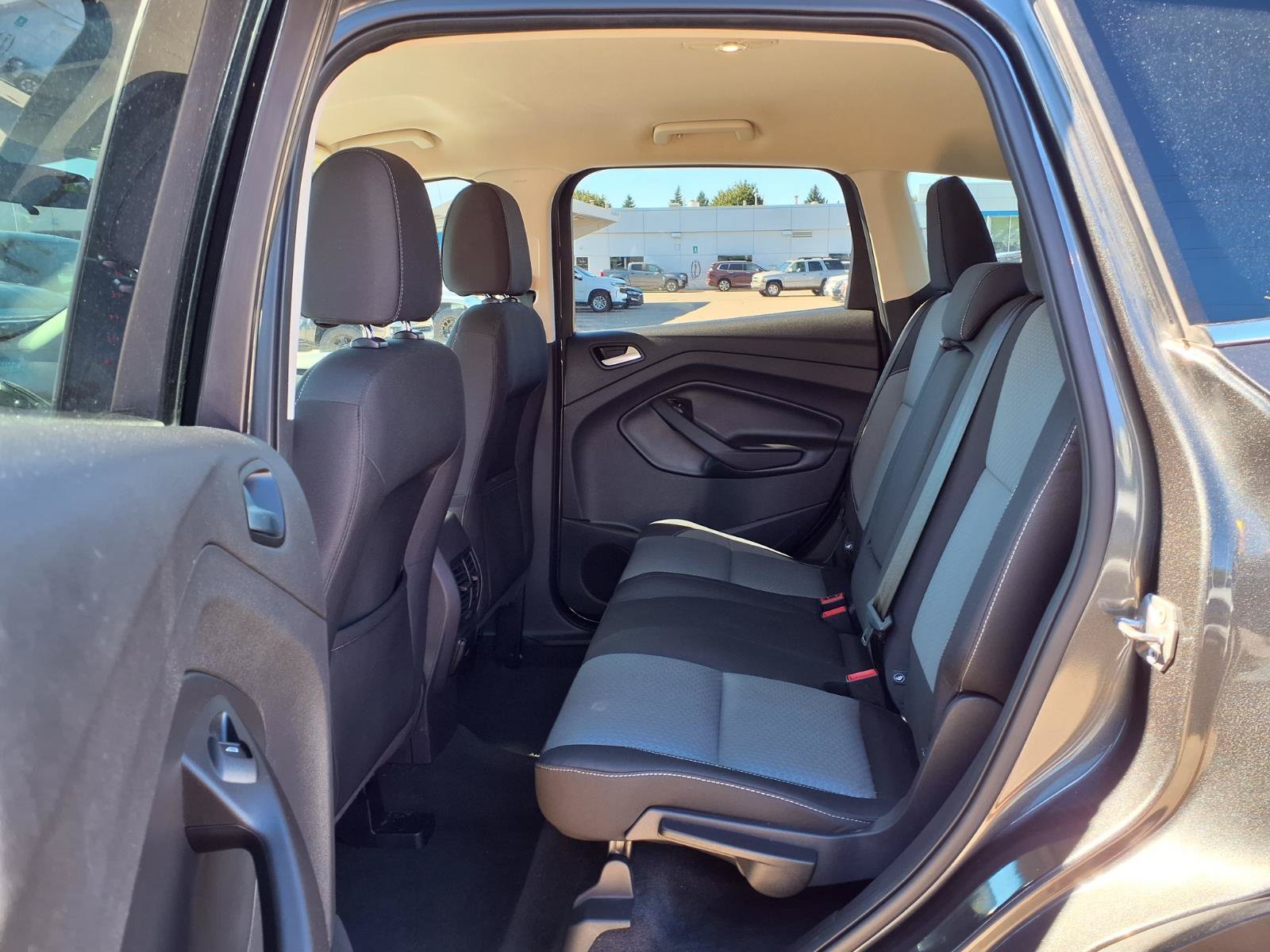 Used 2017 Ford Escape SE w/ SE Cold Weather Package FWD image 13