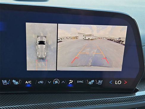 New 2026 Chevrolet Traverse High Country image 15